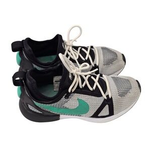 Nike Women's Size 7 Black Gray Sneakers Athleisure Sportcore Streetwear Everyday